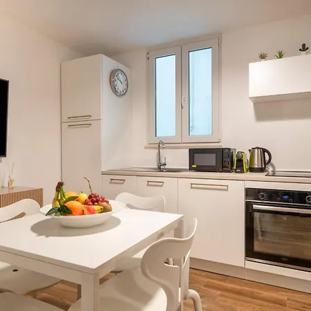 Moderno A Near Policlinico Appartement Bari
